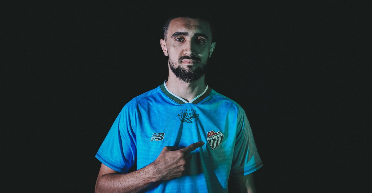 Bursaspor'dan Sol Bek Görünümlü Gol Makinesi! İkinci Bomba Resmen Patladı