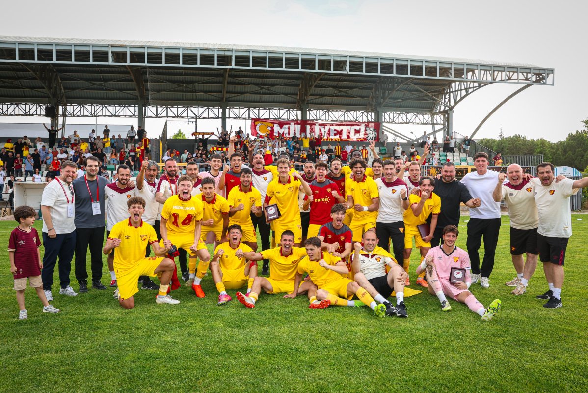 Göztepe U19 Takımı Trabzonspor'u Yenerek UEFA Gençlik Ligi'ne Kaldı