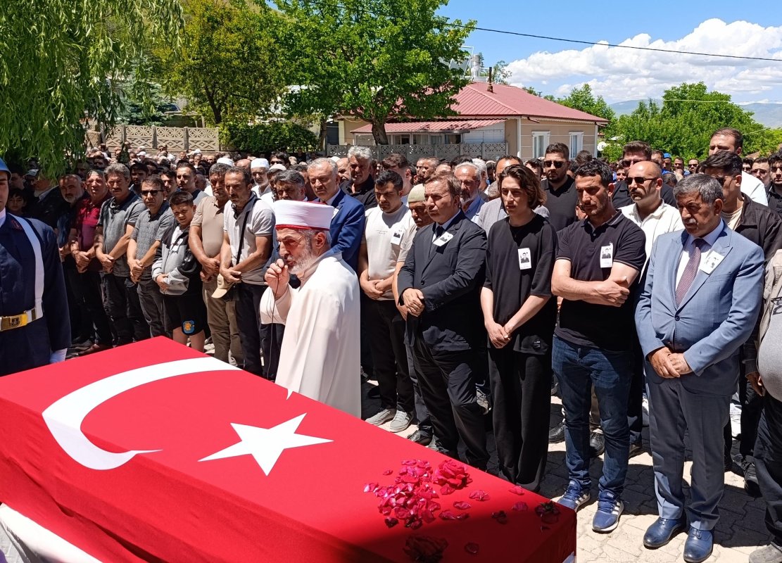 Uzman Çavuş Mustafa Pak Son Yolculuğuna Uğurlandı | Erzincan Haberleri
