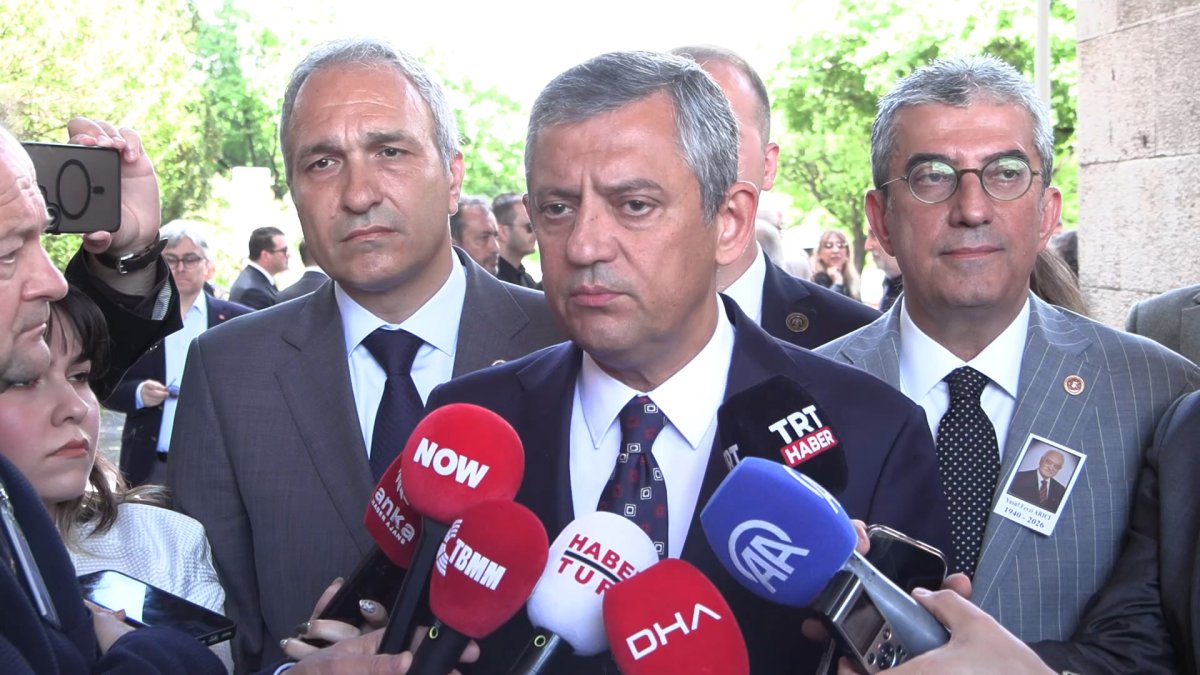 Özgür Özel'den Son Dakika Açıklaması: CHP'de Olağanüstü Kurultay İmzaları Toplanıyor!
