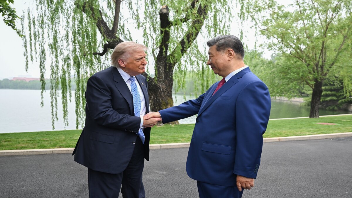 Şi Cinping ve Trump Arasında "Gizli Bahçe" Zirvesi: Kimsenin Çözemediği Sorunları Çözdük!