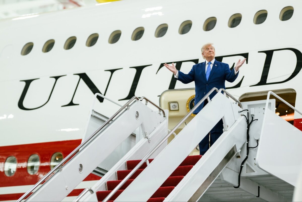 Donald Trump Yeni Air Force One'ı Tanıttı: Türkiye'ye Gelecek!