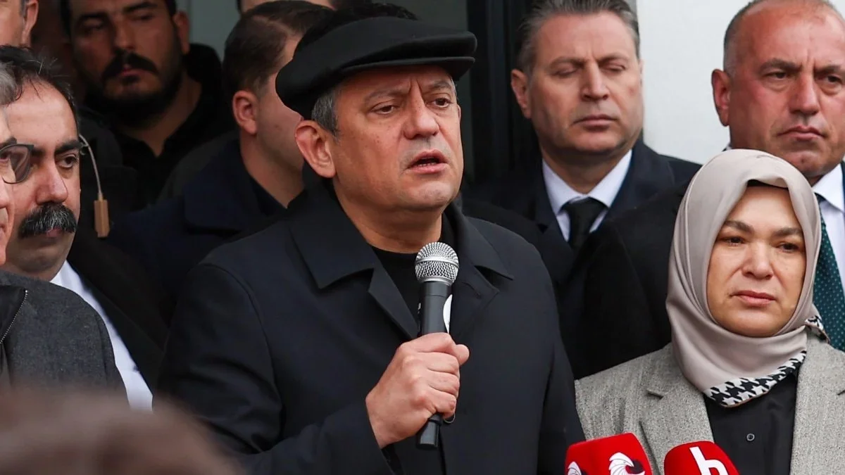 Depremin Yıldönümünde Belediye Yardımları Tartışılıyor