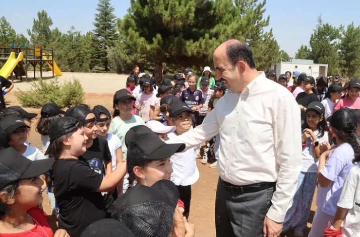 Başkan Altay, Genç KOMEK Oyun Kampında 55 Bin Öğrenciyle Bir Araya Geldi