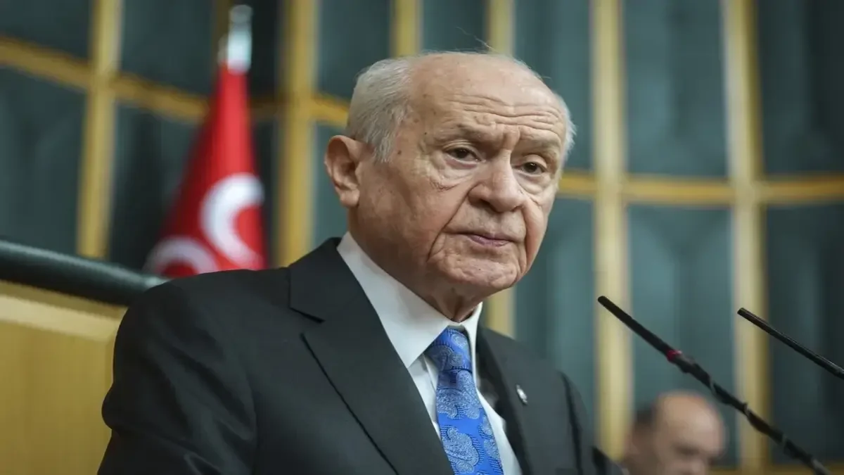 Sadece Okul Kapısında Beklemek Yetmez: Bahçeli'den Korkutan Dijital Uyarı!