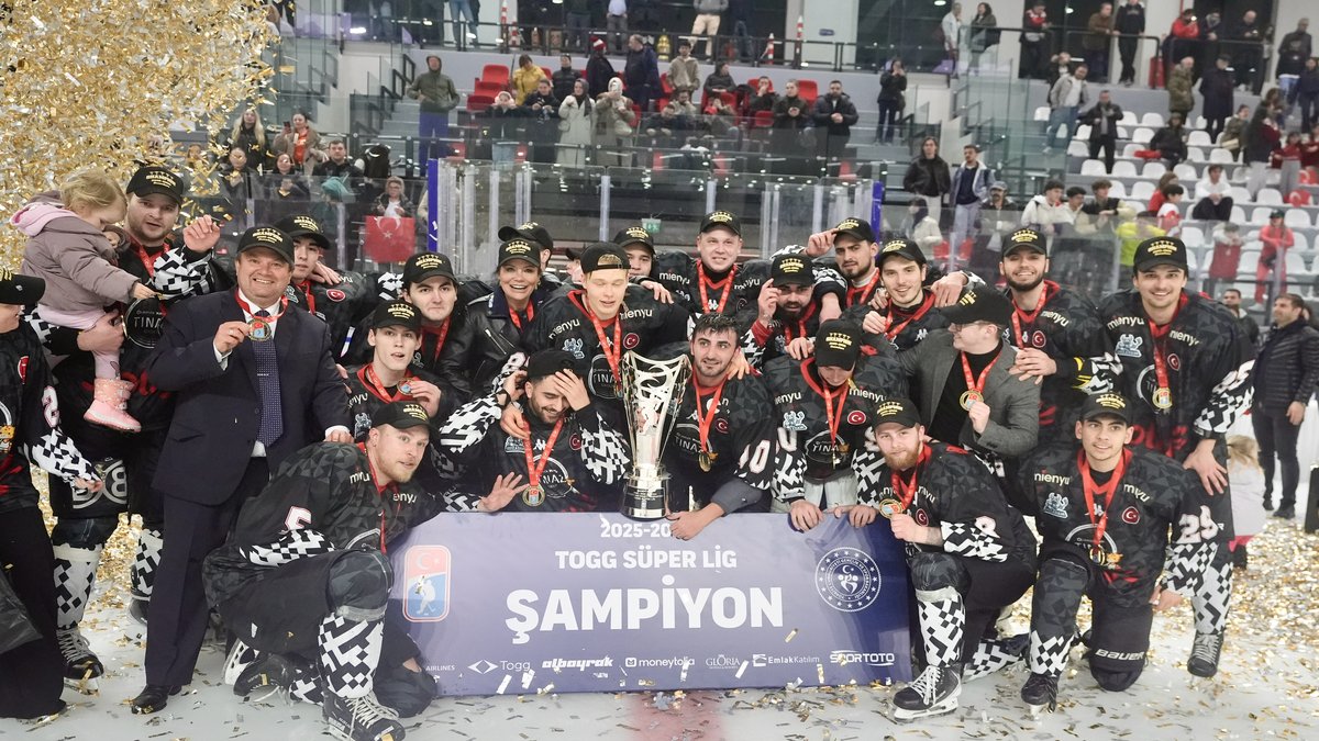 Türk Buz Hokeyinde Tarihi Gece: Buzadam Formasına O Yıldızı Taktı!