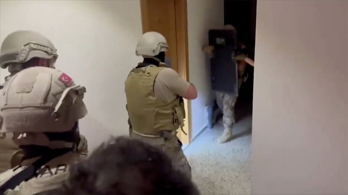 İstanbul'da Organize Suç Örgütü Operasyonu: 23 Gözaltı